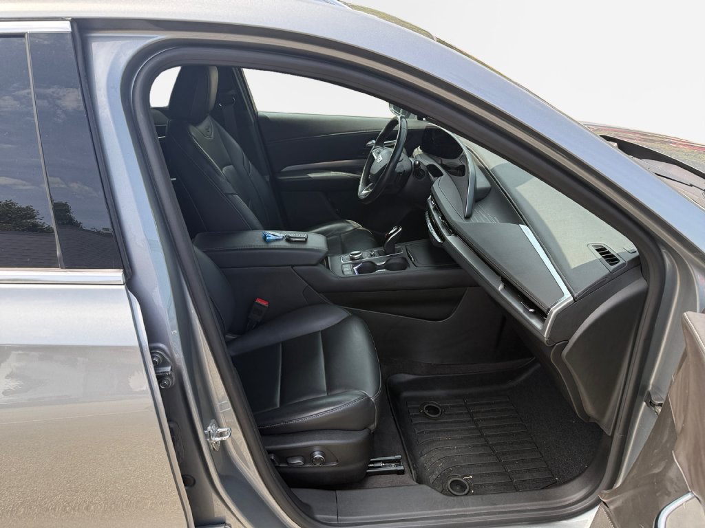 Used 2024 Cadillac XT4 Premium Luxury AWD/4WD image 26