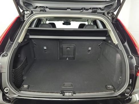Used 2026 Volvo XC60 B5 Ultra w/ Protection Package AWD/4WD image 40