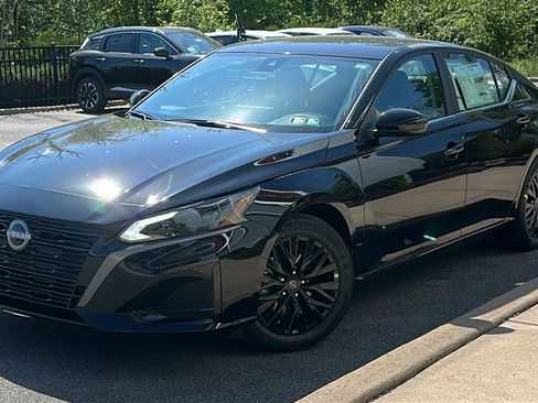 New 2026 Nissan Altima 2.5 SV FWD image 1