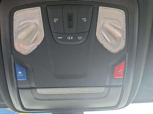 Used 2024 RAM 2500 Big Horn AWD/4WD image 30