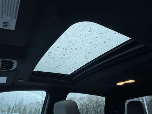 Used 2024 Chevrolet Colorado ZR2 w/ Technology Package image 19