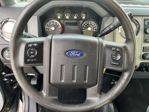 Used 2015 Ford F250 XLT w/ Snow Plow Prep Package image 16