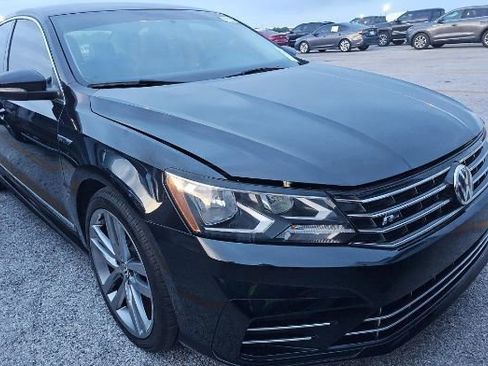Used 2017 Volkswagen Passat 1.8T R-Line FWD image 2