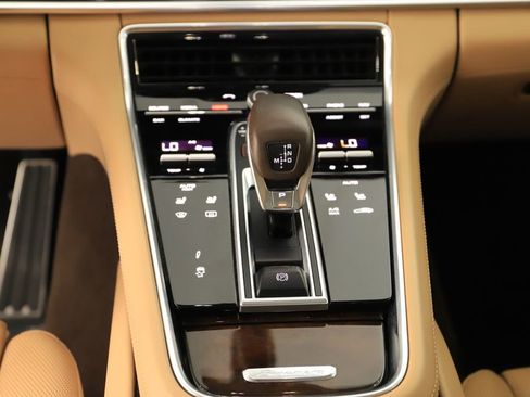 Used 2018 Porsche Panamera 4S AWD/4WD image 20