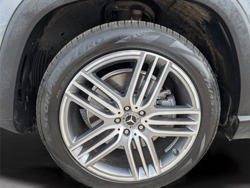 Used 2020 Mercedes-Benz GLS 450 4MATIC image 9