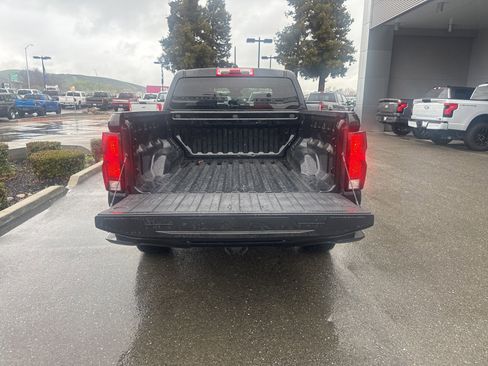 Used 2023 Chevrolet Colorado W/T image 7