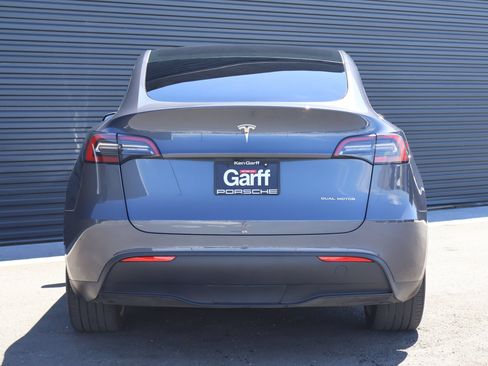 Used 2023 Tesla Model Y Long Range AWD/4WD image 6