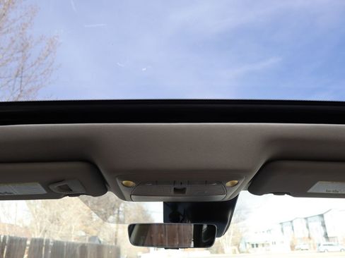 Used 2017 Nissan Rogue Sport SL w/ SL Premium Package image 28