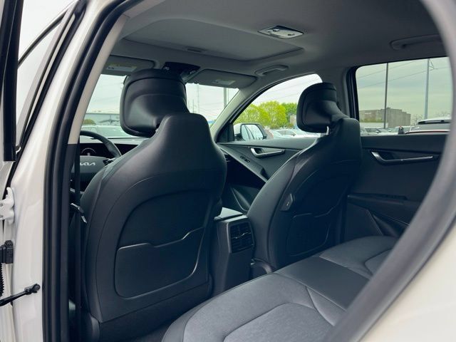 New 2026 Kia Niro Wave w/ Wave Preserve Package FWD image 11