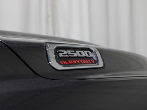 Used 2023 RAM 2500 Limited AWD/4WD image 32