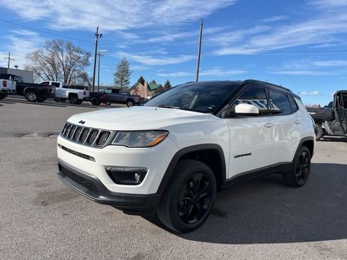 Used 2020 Jeep Compass Latitude AWD/4WD image 3