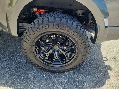 Used 2025 Ford F150 Raptor AWD/4WD image 9