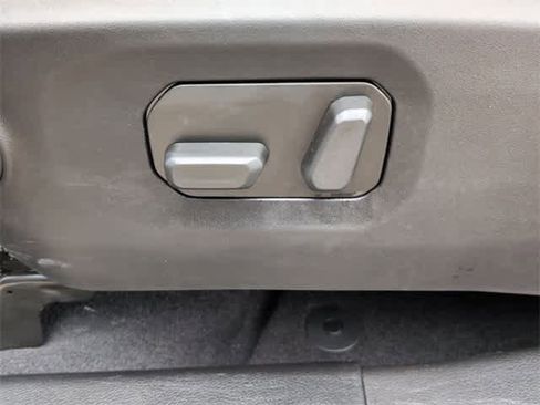 Used 2025 Jeep Gladiator Sport image 18