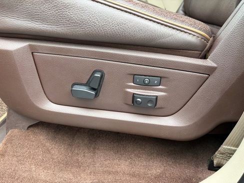 Used 2015 RAM 3500 Laramie Longhorn image 11