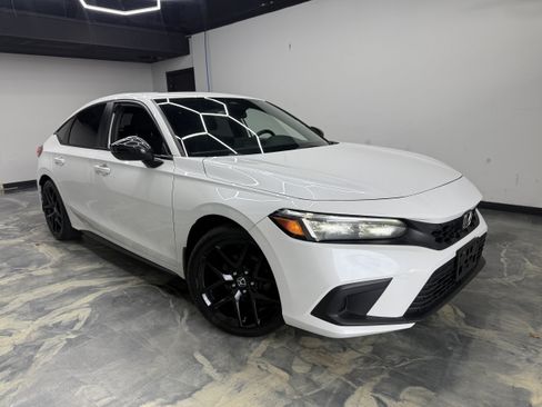Used 2022 Honda Civic Sport Touring image 5