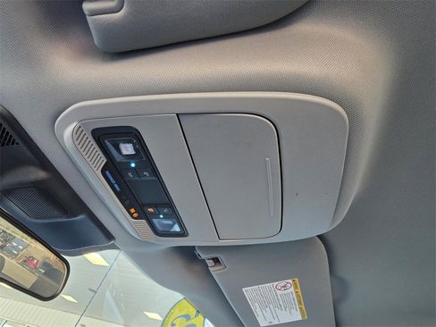 Used 2025 Ford F250 XLT image 27