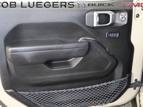 Used 2022 Jeep Gladiator Sport AWD/4WD image 7