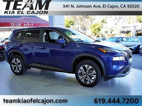 Used 2023 Nissan Rogue SV image 9
