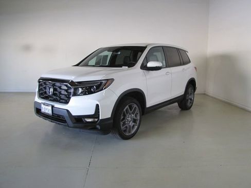 Certified 2023 Honda Passport EX-L image 1