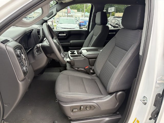 Used 2023 Chevrolet Silverado 1500 Custom Trail Boss w/ LPO, Dark Essentials Package AWD/4WD image 20