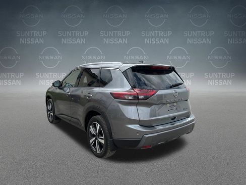 Used 2025 Nissan Rogue SL w/ SL Premium Package AWD/4WD image 39
