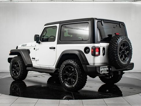Used 2022 Jeep Wrangler Willys image 11