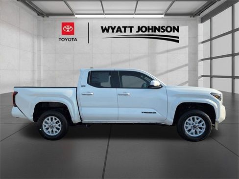 New 2026 Toyota Tacoma SR5 image 4