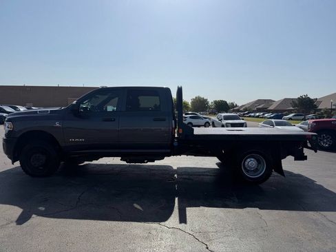 Used 2022 RAM 3500 Tradesman AWD/4WD image 15