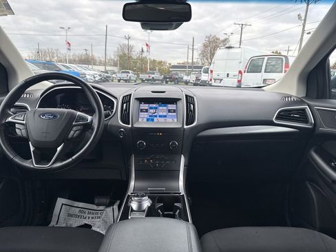 Used 2019 Ford Edge SEL image 3