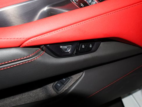 Used 2024 Chevrolet Corvette Stingray Preferred Conv w/ Z51 Performance Package RWD image 21