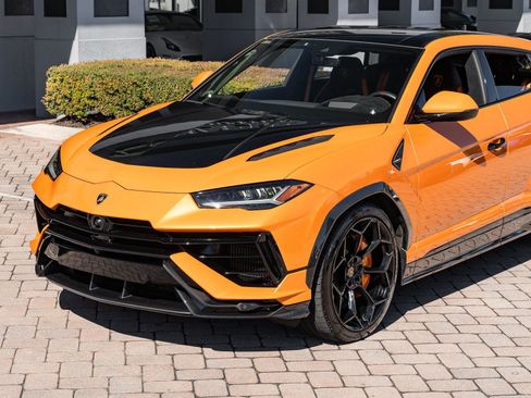 Used 2023 Lamborghini Urus Performante image 5