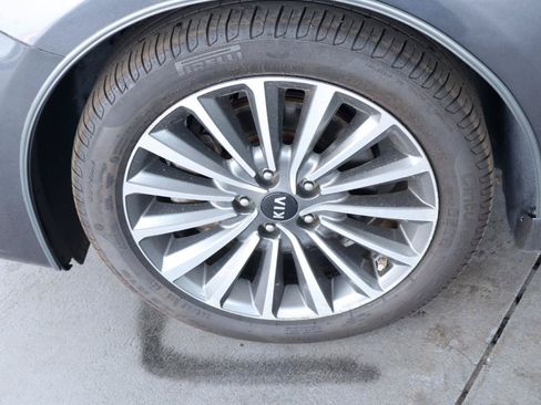 Used 2017 Kia Cadenza Technology FWD image 43