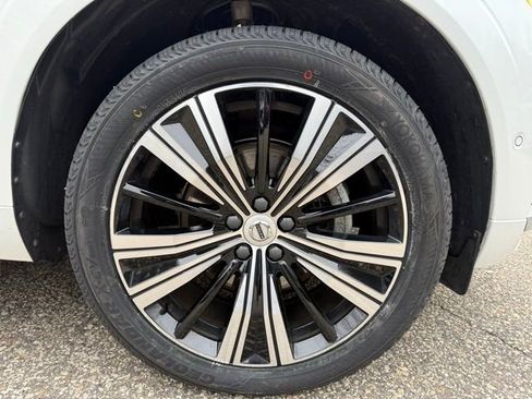 Certified 2023 Volvo XC60 B5 Plus w/ Climate Package image 13