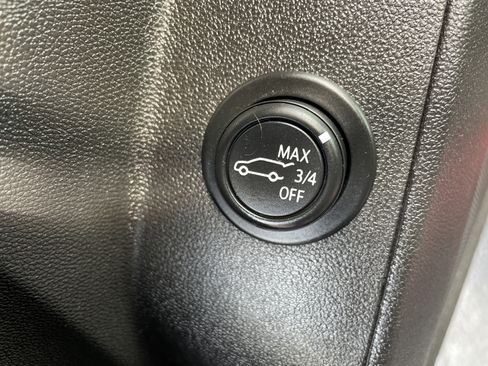 Used 2021 Chevrolet Equinox LT AWD/4WD image 31