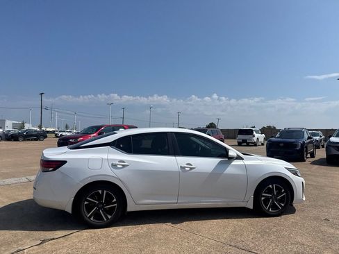 Certified 2024 Nissan Sentra SV FWD image 21