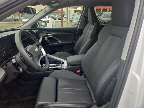 Certified 2025 Audi Q5 Premium Plus w/ Premium Plus AWD/4WD image 9