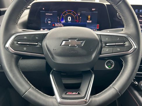 Used 2025 Chevrolet Traverse Z71 w/ Driver Confidence Package image 26