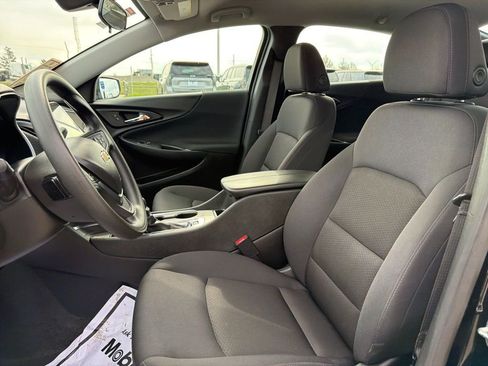 Used 2025 Chevrolet Malibu LT FWD image 16