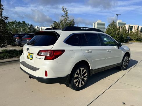 Used 2016 Subaru Outback 2.5i Limited image 3