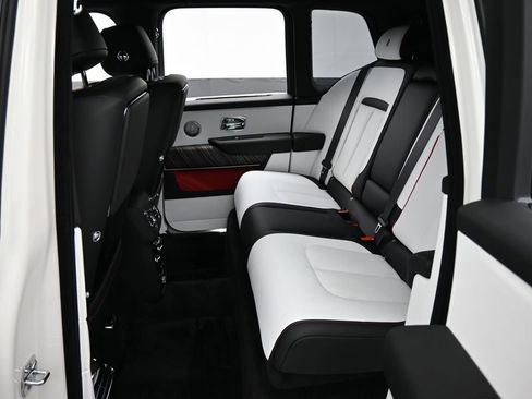 New 2026 Rolls-Royce Cullinan AWD/4WD image 25