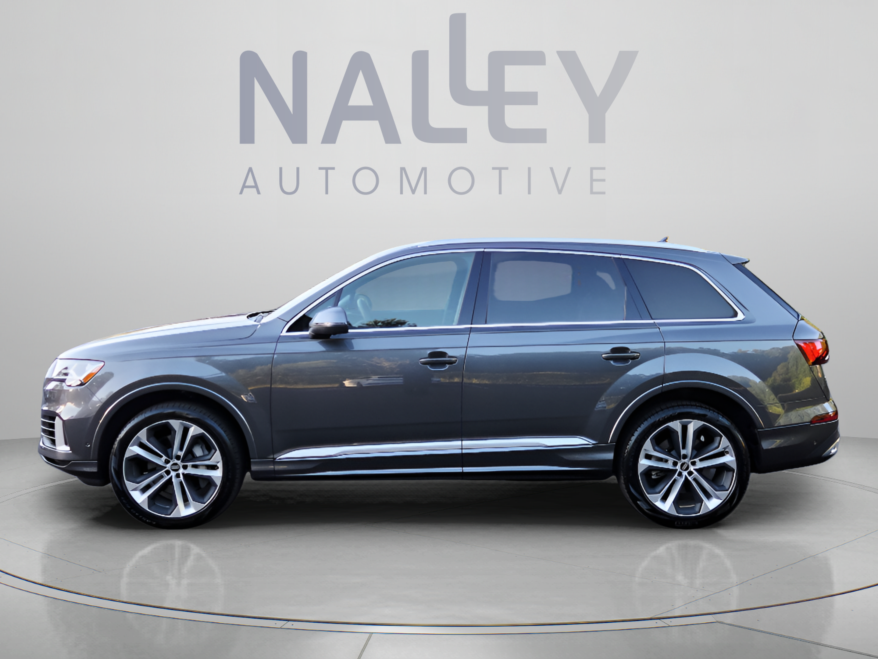 Used 2021 Audi Q7 3.0T Premium Plus AWD/4WD image 2