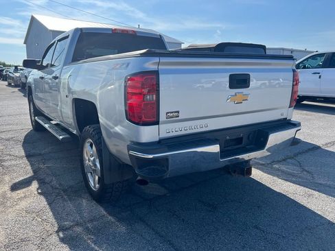 Used 2015 Chevrolet Silverado 2500 LT w/ LT Convenience Package AWD/4WD image 4