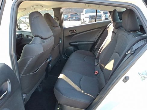 Used 2019 Toyota Prius LE image 11