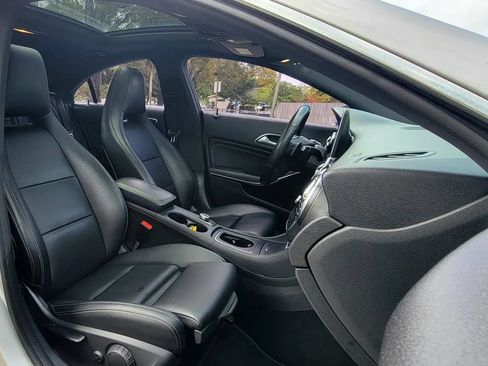 Used 2016 Mercedes-Benz CLA 250 image 5