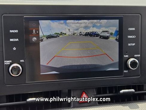 Used 2024 Kia Sportage LX FWD image 19
