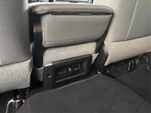 Used 2016 RAM 3500 Tradesman w/ Chrome Appearance Group AWD/4WD image 26