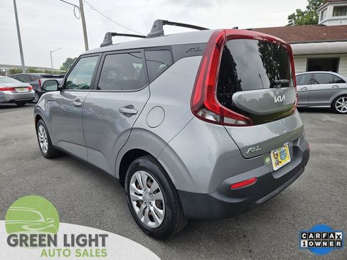 Used 2022 Kia Soul LX image 7