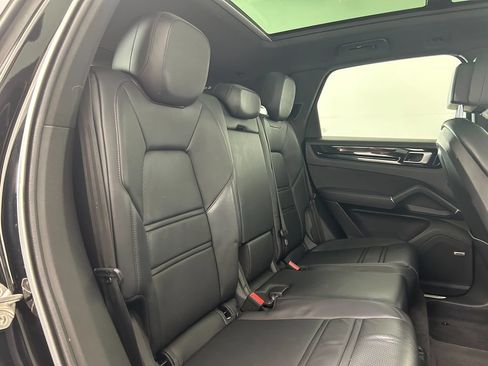 Certified 2021 Porsche Cayenne AWD/4WD image 26