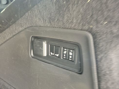 Used 2022 Cadillac Escalade ESV Sport image 15