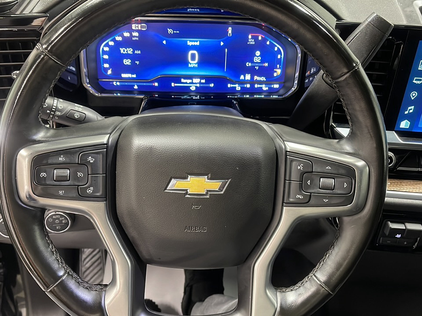Used 2025 Chevrolet Silverado 3500 LT w/ Safety Package AWD/4WD image 4